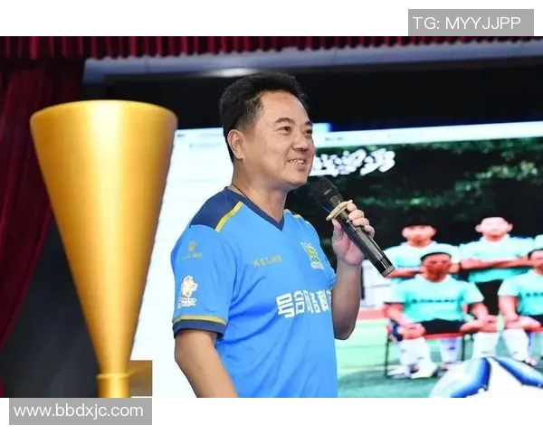 杨一鸣足球：从青涩少年到职业赛场的奋斗历程与梦想追逐